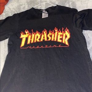super cute black thrasher tee- shirt